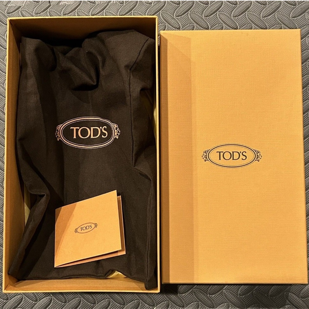 TOD’S - Shoe Box with Dust Bag